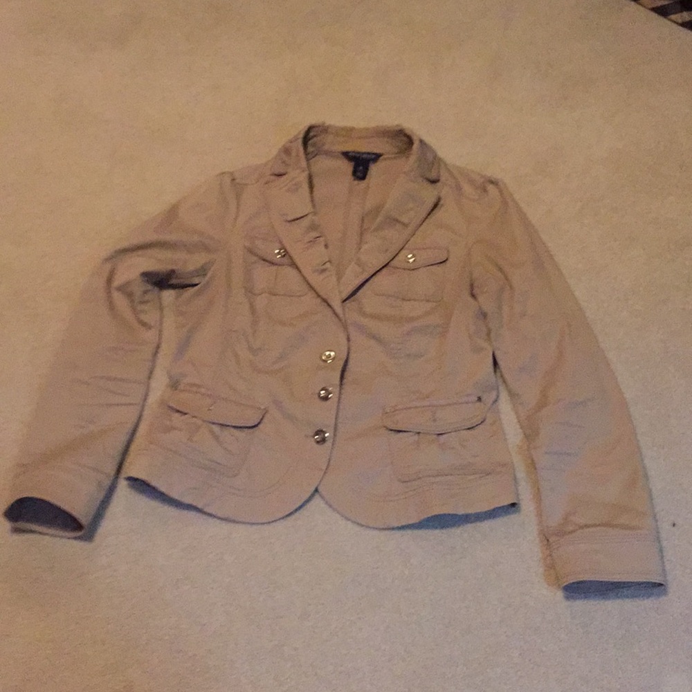 Khaki jacket perfect for spring and summer.